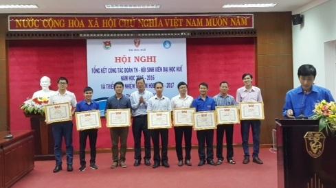 doan-thanh-nien-phan-hieu-dai-hoc-hue-nhan-bang-khen-cua-trung-uong-doan