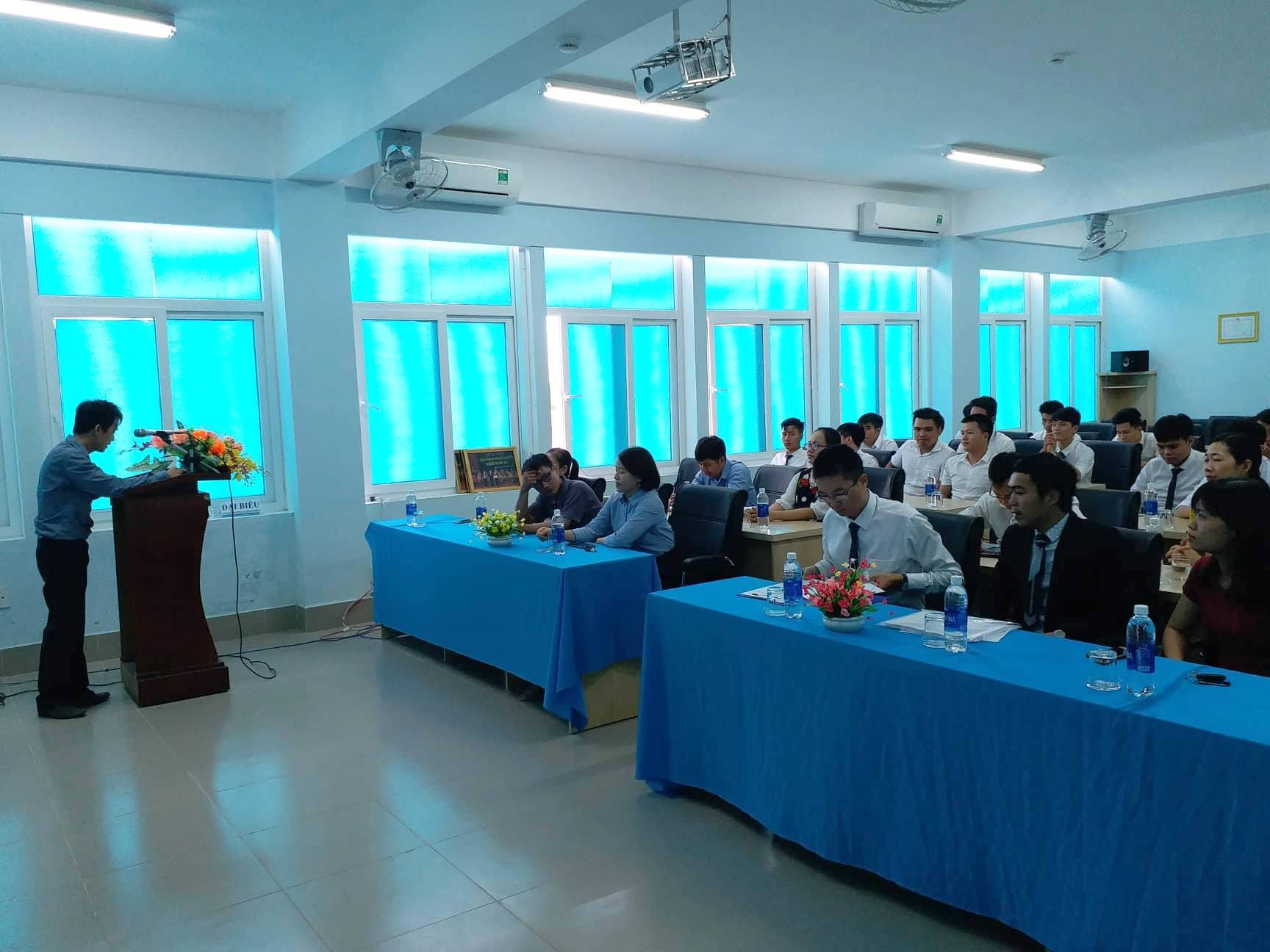 le-bao-ve-do-an-tot-nghiep-nganh-ky-thuat-dien-dien-tu-nien-khoa-2013-2018